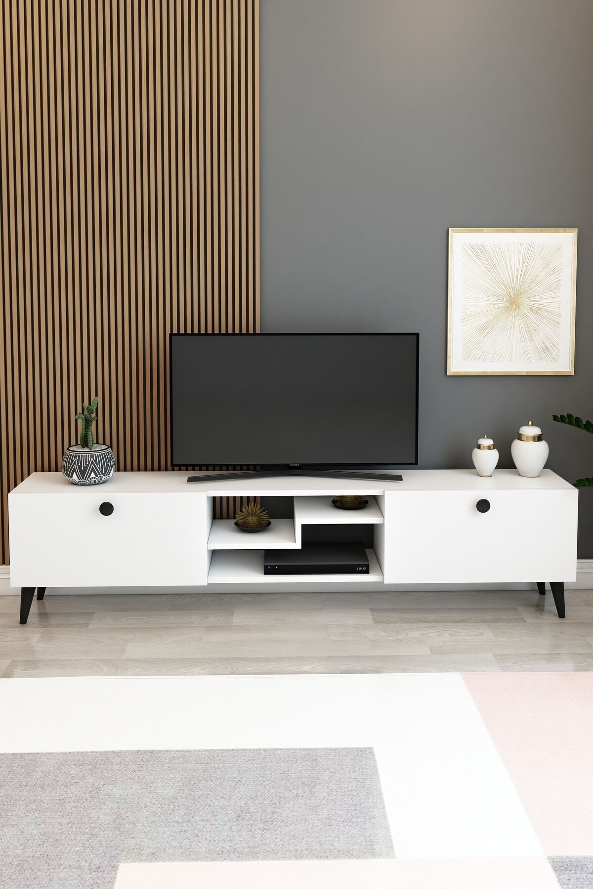 Model Z 150 cm Beyaz TV Ünitesi – Dekoratif Raflı İki Kapaklı Modern TV Sehpası | Televizyon Konsolu